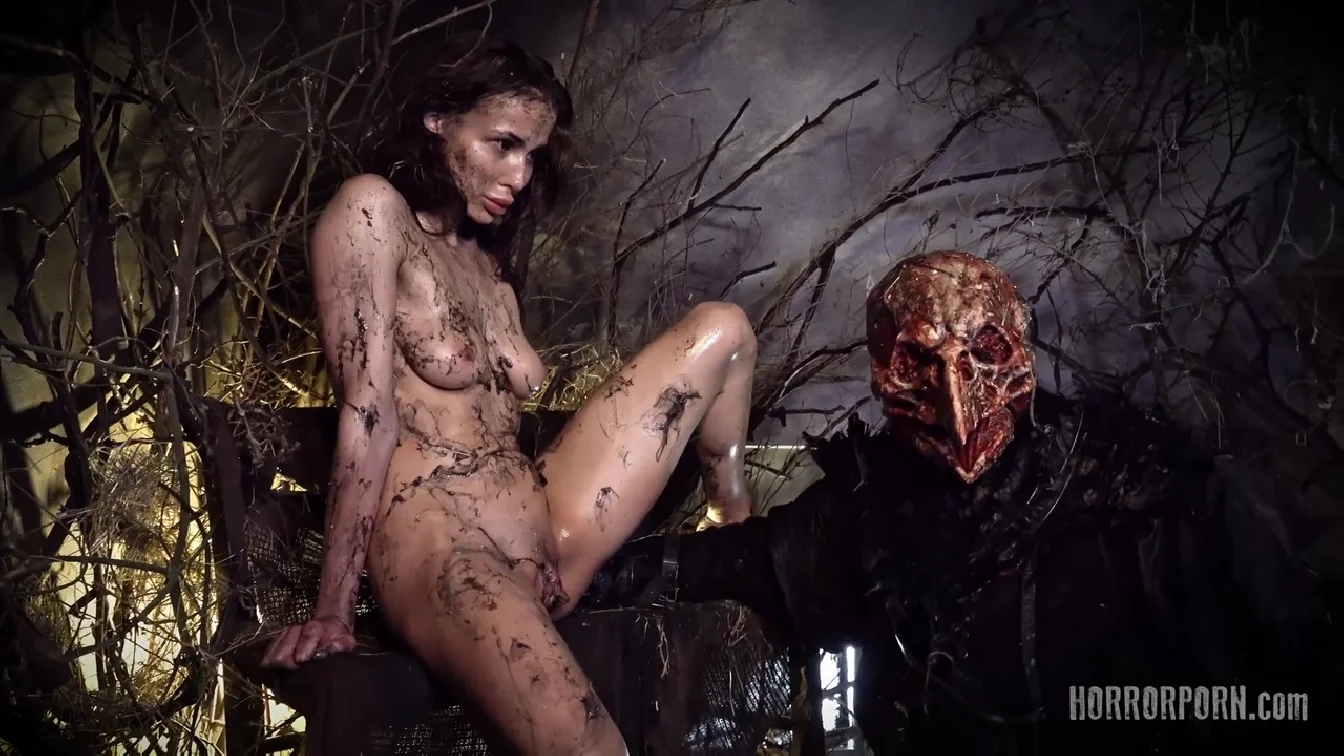 HorrorPorn Nicole Love Lord Peckerclaw XXX